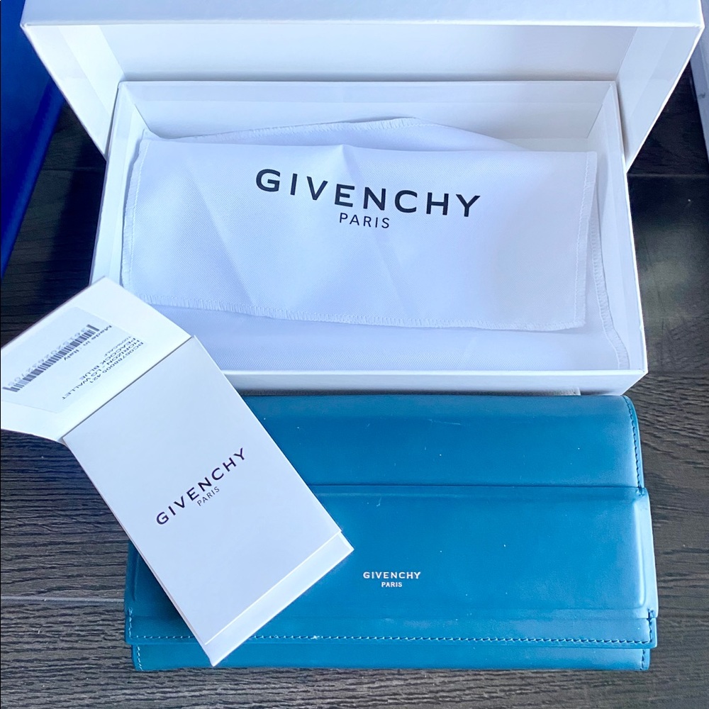 💗GIVENCHY Horizon Long Wallet